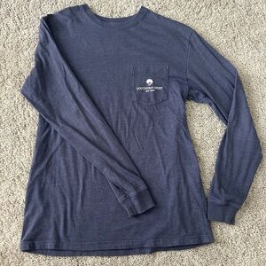 Southern shirt, navy long sleeve tee size small